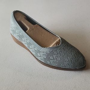 New Skechers Cleo Sawdust With Grace Wedge in Sage, Size 9